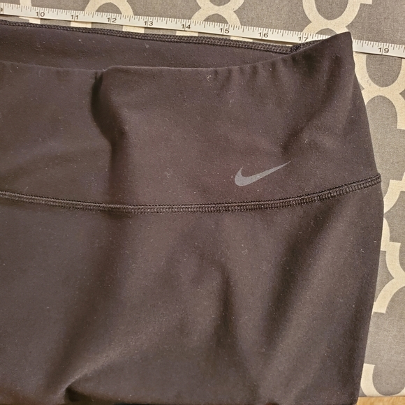 Nike Dri-Fit Capris - Picture 6 of 9
